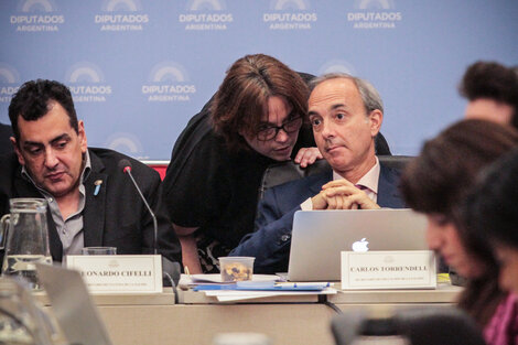 El secretario de Educación, Carlos Torrendel; junto al de Cultura, Leonardo Cifelli.