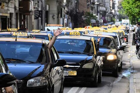 Hoy habrá un nuevo encuentro de taxistas con funcionarios. 