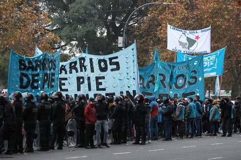 Somos Barrios de Pie marcha este lunes a la Quinta de Olivos para reclamar alimentos