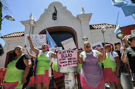 Olla popular frente a la Quinta de Olivos: "Lo esencial es invisible a la casta"