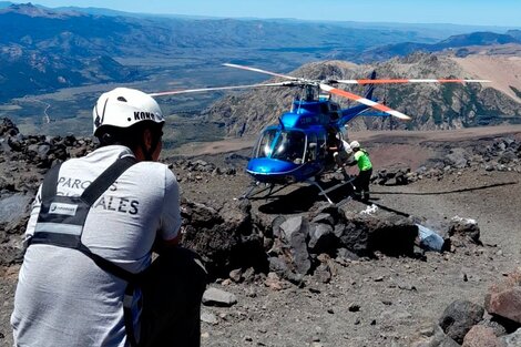 Hicieron cumbre en el volcán Lanín, se desató una tormenta y se perdieron