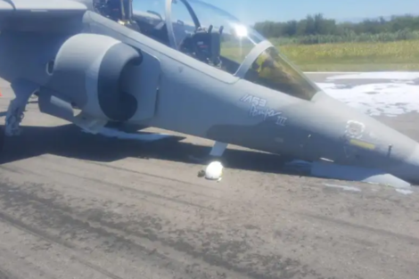 El avión militar de entrenamiento hacía un vuelo de comprobación de rutina indicado por el Centro de Ensayos de la Fuerza Aérea. Imagen: CEDOC.