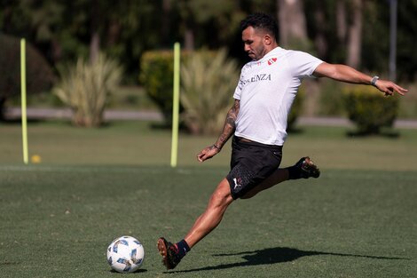 Tevez dijo que no pidió al jugador