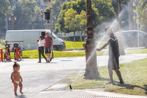 Ocho provincias en alerta por calor extremo. 