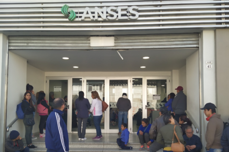 Anses: trabajadores denunciaron más despidos y el cierre de oficinas por falta de personal  