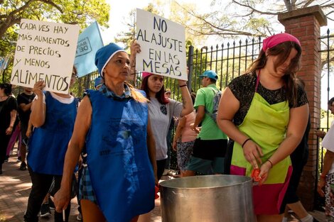 Barrios de Pie realiza una nueva marcha de las ollas vacías frente a Olivos