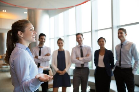 Las mujeres perciben salarios inferiores a los varones aún con igual nivel educativo