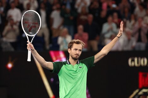 Abierto de Australia: Medvedev venció a Zverev y jugará la final ante Sinner