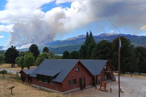 Incendio forestal en el Parque Nacional los Alerces (Fuente: @pn_los_alerces)