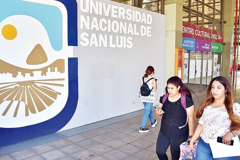 La Universidad Nacional de San Luis fue una de las que comunicó oficialmente la mala nueva.