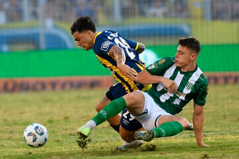 Rosario Central vs Banfield: partido malo y campo de juego malísimo