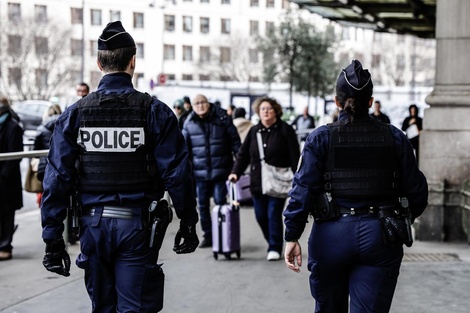 La policía en la estación Gare de Lyon, tras el incidente. 