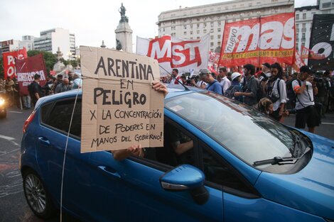 El límite de la calle al programa libertario