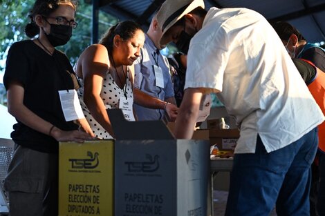 La oposición salvadoreña analiza pedir la repetición de las elecciones legislativas  