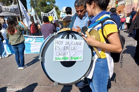 Alberto Sileoni vaticinó una vuelta a clases "conflictiva" y denunció el ahogo financiero de Milei