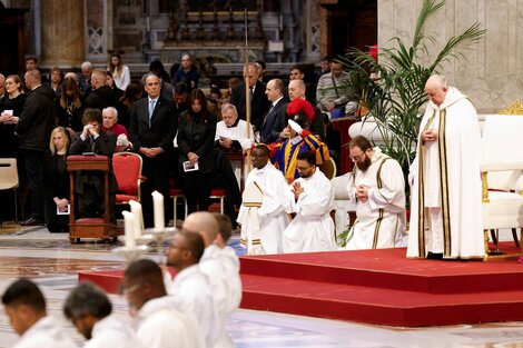 El Papa Francisco y el presidente Javier Milei en la canonización de Mama Antula en el Vaticano.