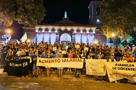 Docentes Autoconvocados de Catamarca se movilizan  