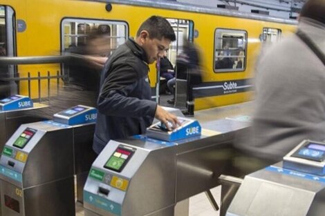 Trabajadores del subte criticaron el tarifazo: "No se puede pagar"  