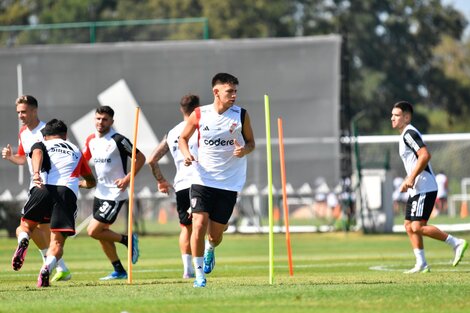 Echeverri y Solari se sumaron a los entrenamientos.