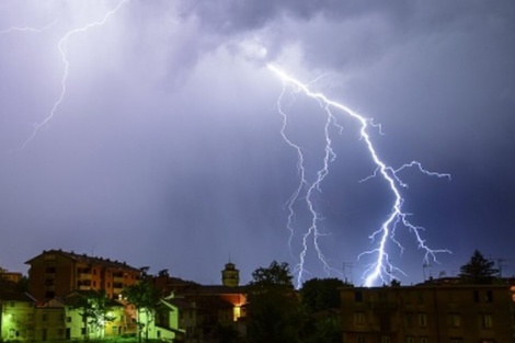 El SMN emitió alertas naranjas y amarillas por tormentas para 4 provincias