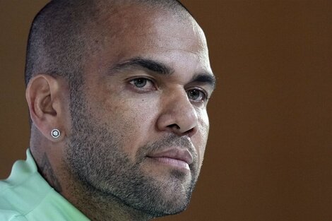 Dani Alves fue condenado por violar a una joven.