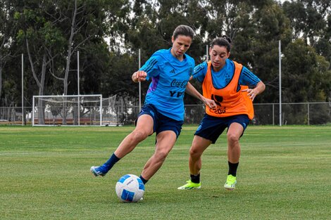 Marianela Szymanowski: "Cuanto mejor estén las jugadoras en su club, más nivel tendrá la Selección"