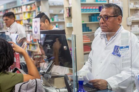 Médicos sanitaristas alertan por falta de medicamentos: "Se está muriendo gente"