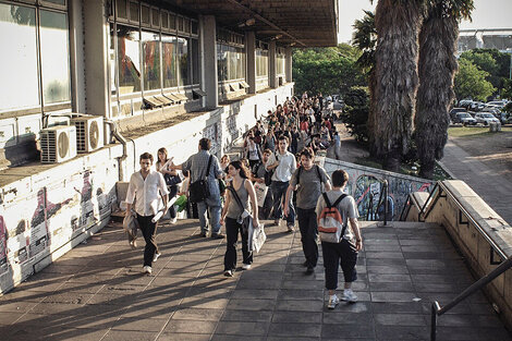 Por el ajuste, las universidades nacionales evalúan postergar el inicio de clases 