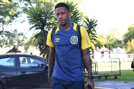 El uruguayo Abel Hernández debutará como titular.