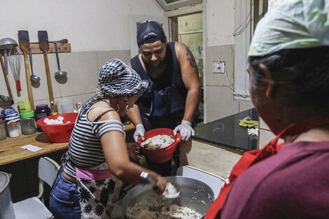 La crisis sacude a los barrios vulnerables y el Gobierno no entrega comida: "Milei juega con fuego" 