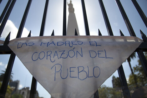 Memoria y solidaridad: "En cada casa un pañuelo"