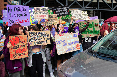 8M en Colombia: Petro ordenó investigar la actuación de la policía contra las marchas de mujeres