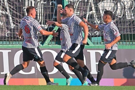 Copa Argentina: El Porvenir dio el batacazo y eliminó a Lanús