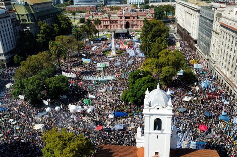 Impactante movilización popular: abajo Milei