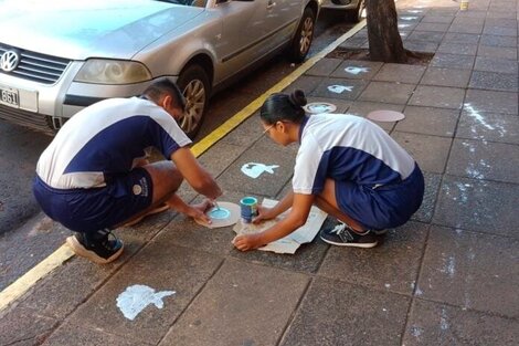 El Ejército cree que las ideas se pueden tapar con pintura