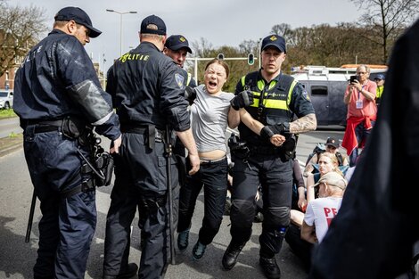 Detuvieron a la activista ambientalista Greta Thunberg durante una protesta en Países Bajos