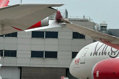 Dos aviones colisionan en tierra en el aeropuerto de Heathrow, pero sin víctimas