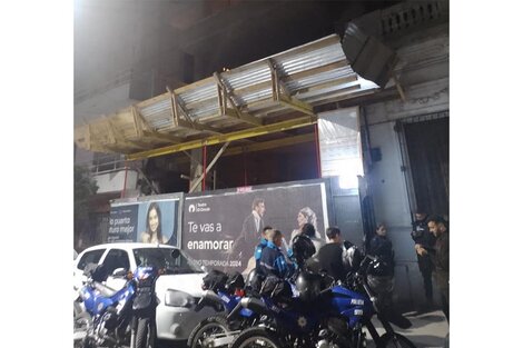 Llegó la policía y se terminó la fiesta prohibida.