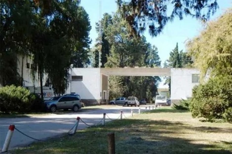 Quienes trabajan en el hospital colonia de Oliveros piden presupuestos acordes a la tarea que realizan.