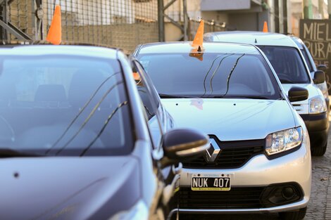 Compra y venta de autos usados: el Gobierno modificó un trámite clave en las transferencias