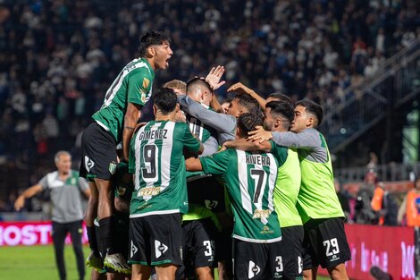 Festeja Banfield que le dio vuelta el partido a Gimnasia