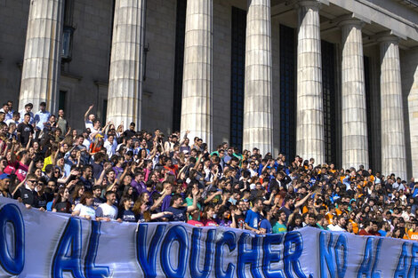 Defender la universidad pública es defender nuestra identidad comunitaria  