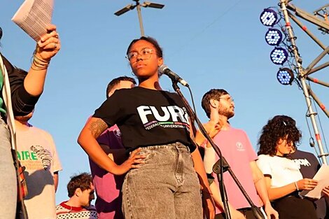 Atacada por ser mujer, negra, migrante y defender la universidad pública