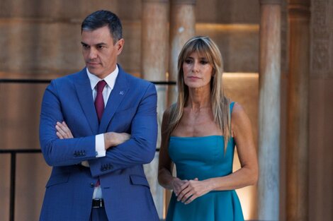 Pedro Sánchez pone en duda su continuidad tras abrirse una investigación judicial a su esposa