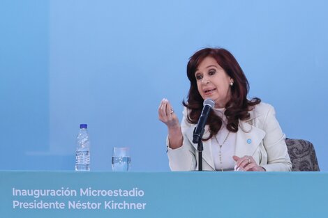 Cristina Kirchner reapareción y cuestionó el brutal ajuste del gobierno nacional (Fuente: EFE)