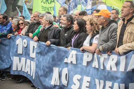 "La Patria no se vende" fue la consigna transversal que portó la CGT.