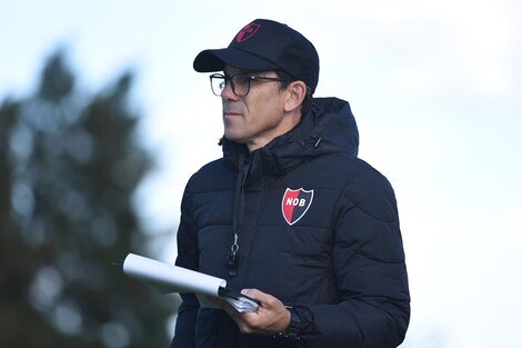 El técnico de Newell's, Mauricio Larriera.