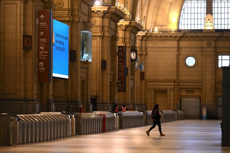 Paro general 9 de mayo: las imágenes de una jornada sin transporte y con calles vacías