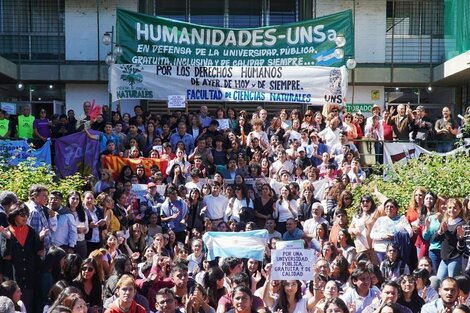 Universidad Nacional de Salta, 52 años: las <em class="highlight">voces</em> de quienes la viven y transitan