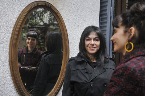 Brenda Fabregat y Eloísa Tarruela, intérprete y directora de la obra, respectivamente.